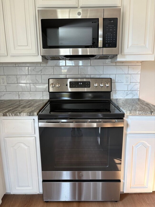 Building Photo - GREAT Home in NWISD with Amenities!