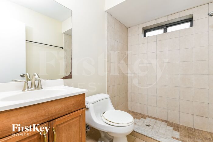 Building Photo - 3121 Carthage Ct