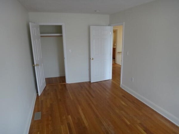 Building Photo - 147 Marcella St