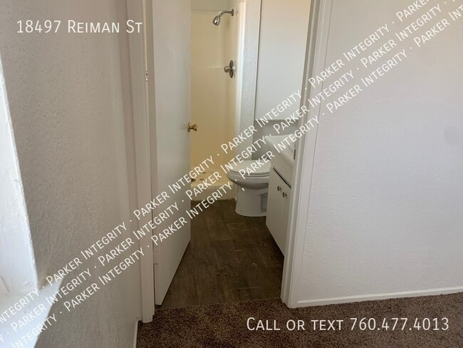 Building Photo - 18497 Reiman St
