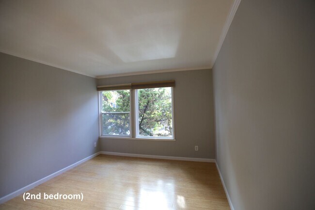 Building Photo - 22 Moss Ave