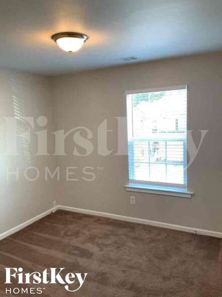 Building Photo - 1253 Waymar Ct SW