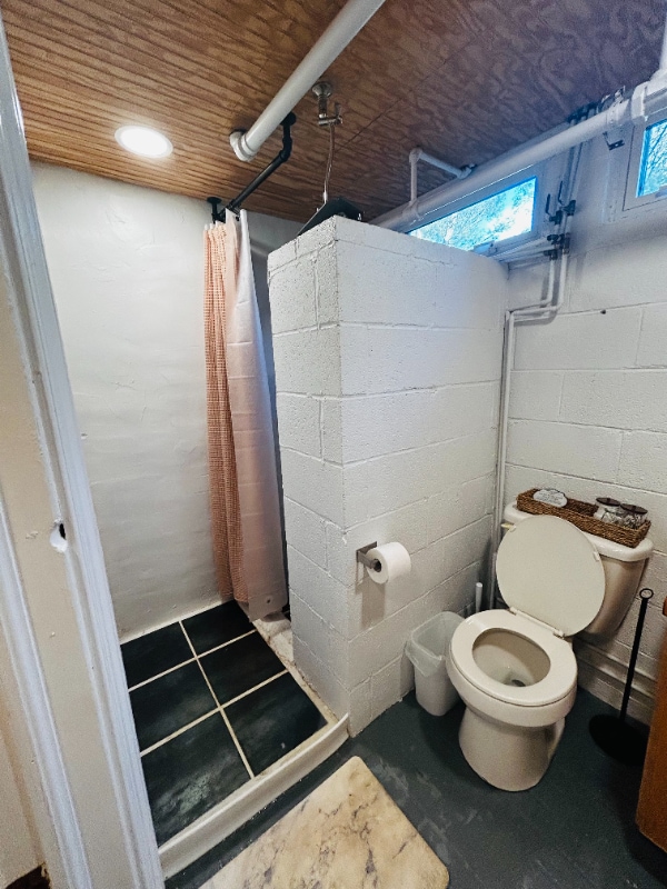 Building Photo - 10166 Glebe Rd