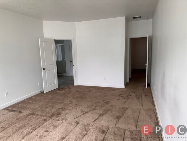 Building Photo - Beautiful Home in Lehi