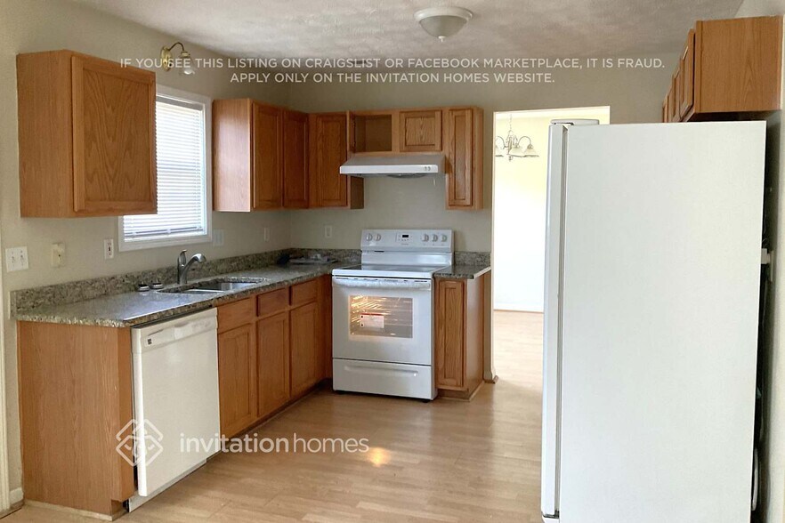 Building Photo - 1807 Summit Creek Way