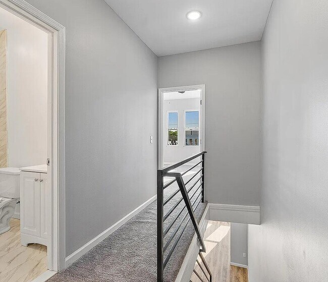 Building Photo - 1754 Georges Ln
