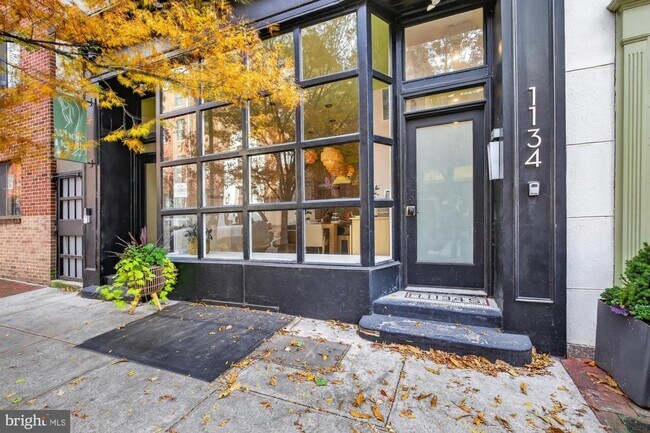 Building Photo - 1134 Pine St