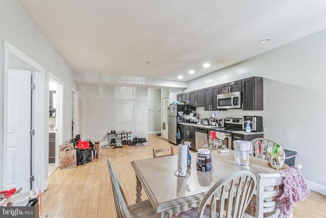 Building Photo - 333 N 40th St