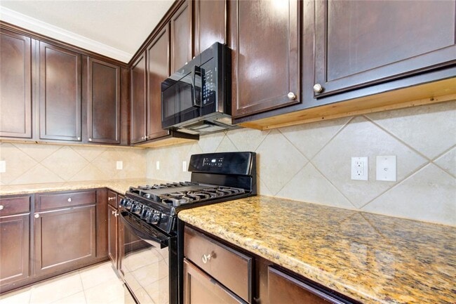 Building Photo - 20909 Sunrise Pine View Ln