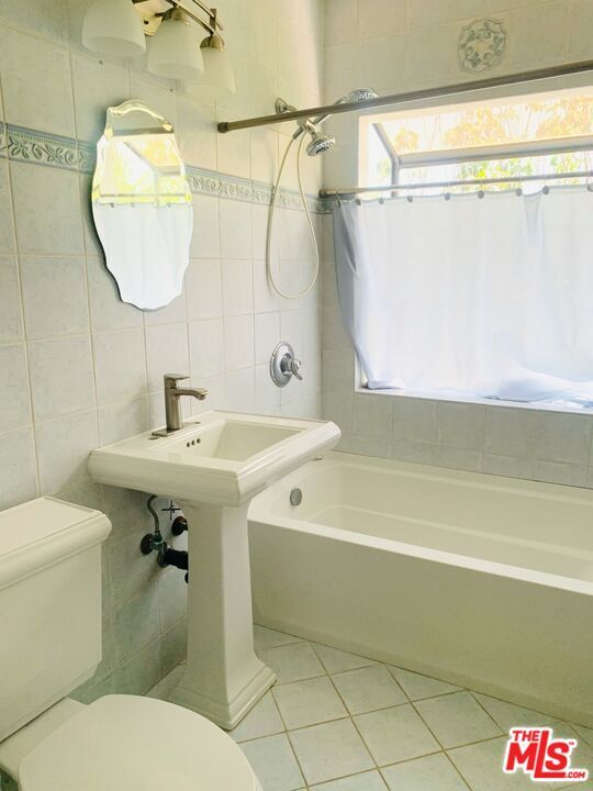 Building Photo - 3007 Jolley Dr