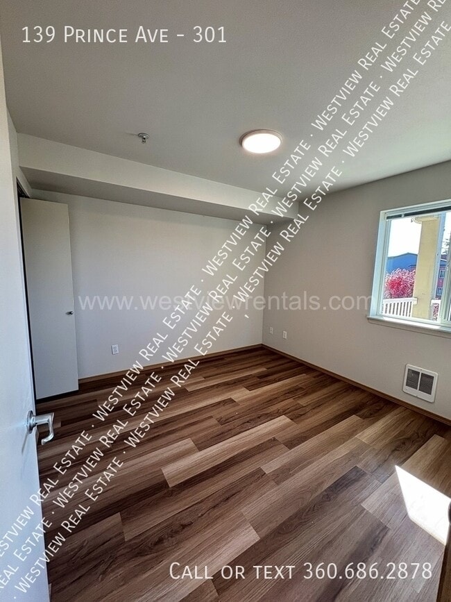 Building Photo - 139 Prince Ave
