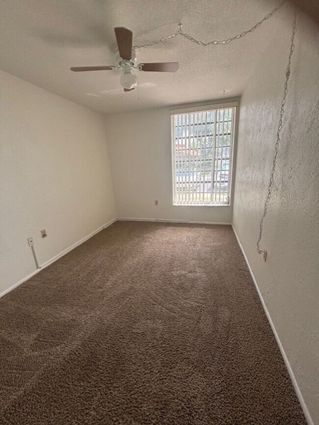 Building Photo - 55+, quaint 2/1 in a great community locat...