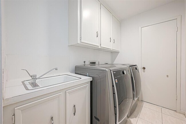 Building Photo - 10919 Villa Lea Ln