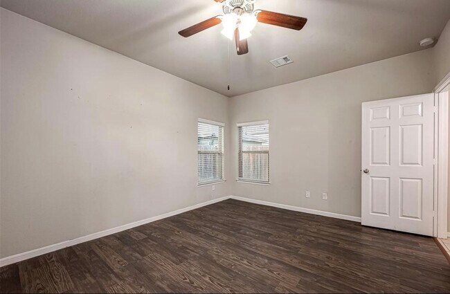 Building Photo - 6409 Hollock Meadows Ln