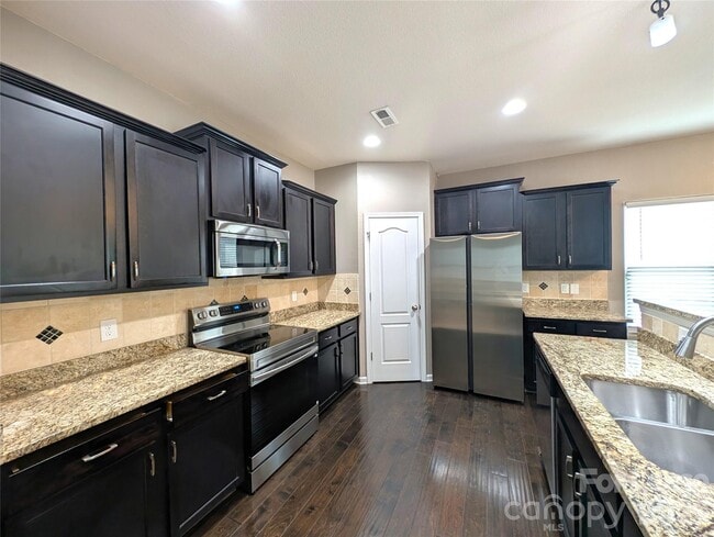 Building Photo - 9223 Avery Meadows Dr