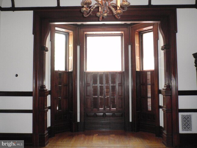 Building Photo - 2101 Spruce St