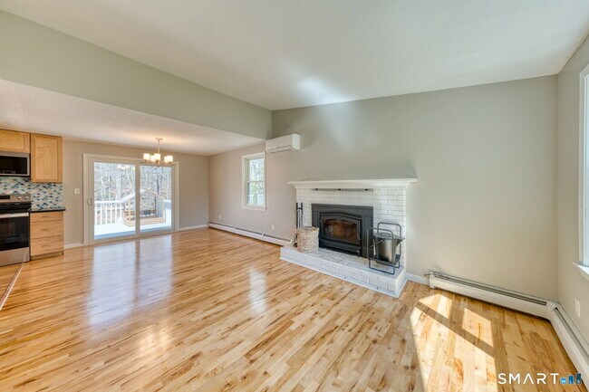 Building Photo - 371 Warrenville Rd