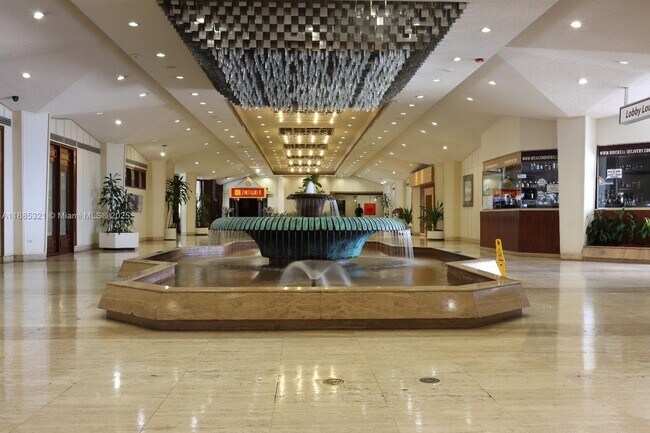 Building Photo - 801 Brickell Bay Dr