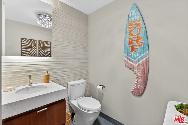 Building Photo - 1755 Ocean Ave