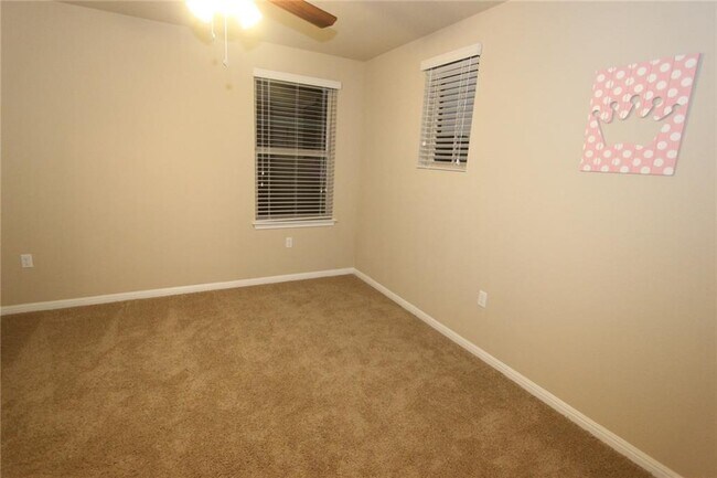 Building Photo - 1044 Britt Ln