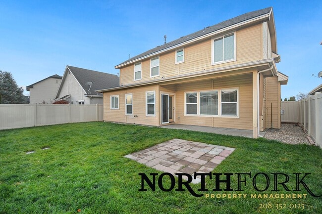 Building Photo - Stunning Meridian Home