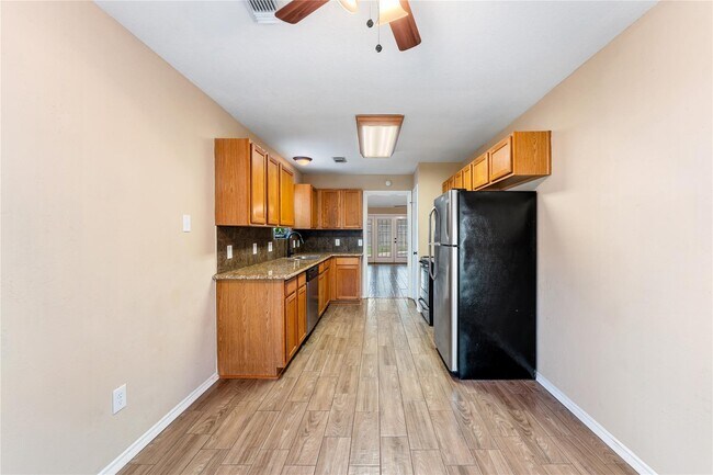 Building Photo - 5622 Village Park Dr