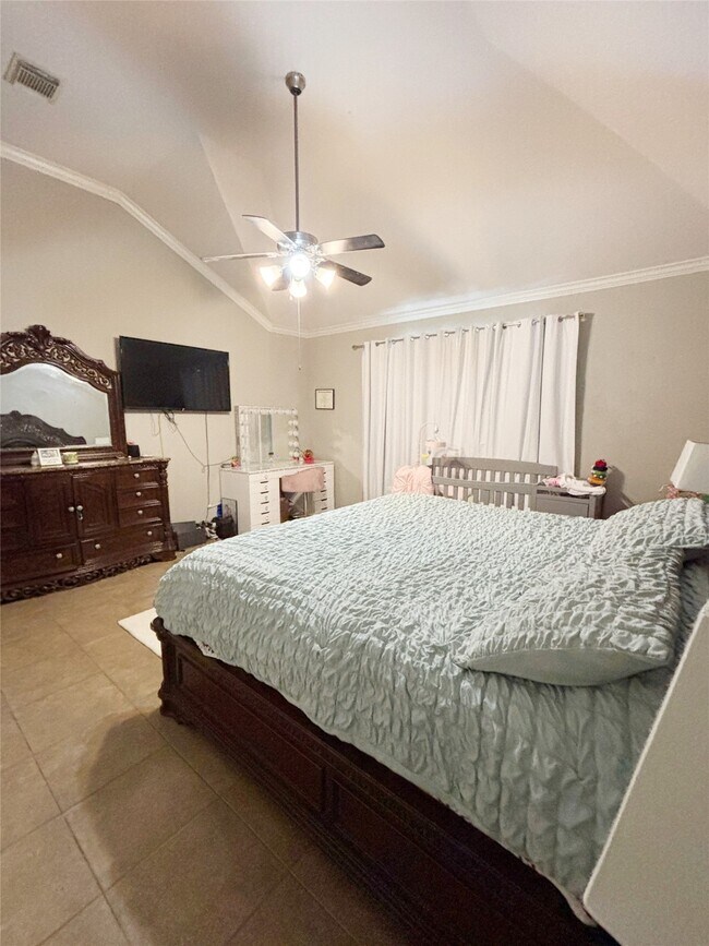 Building Photo - 9614 Pine Bank Ct