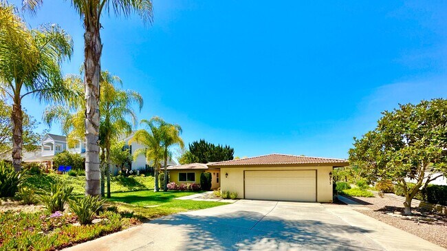 Building Photo - Lovely, Open Floor Plan, Single Story Located in the Desirable Live Oak Estates of Fallbrook!