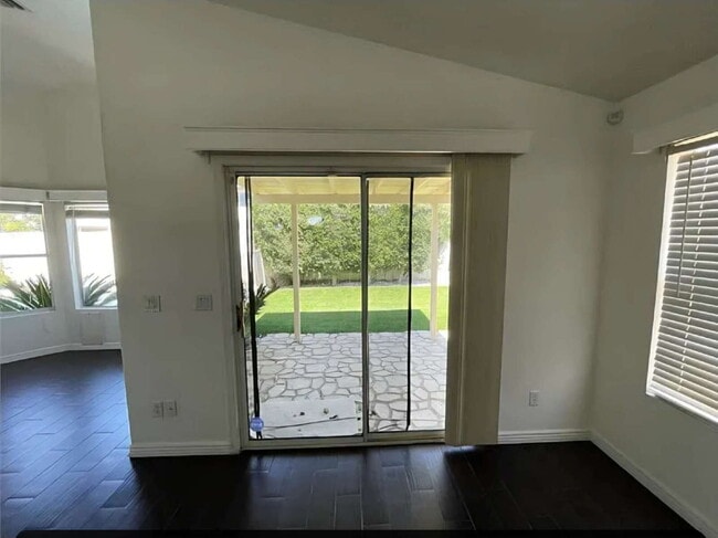 Building Photo - Charming Butler Place Home with a Swimming Pool