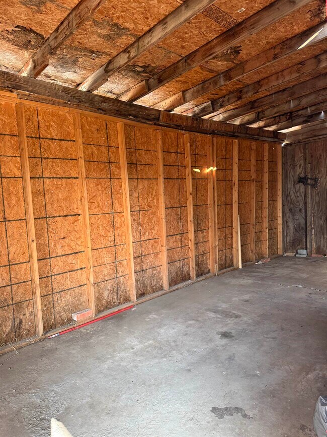 Building Photo - 3413 Pine St