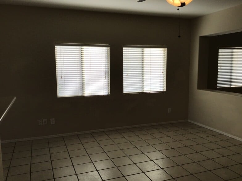 Building Photo - 5706 E Forge Cir