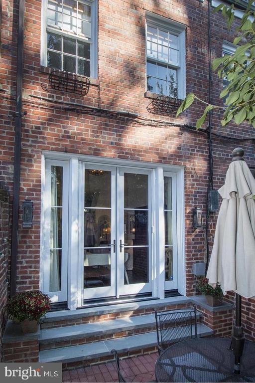 Building Photo - 2706 N St NW