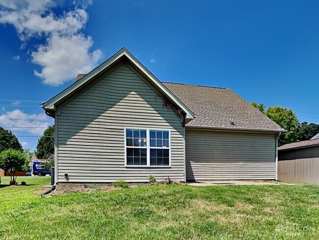 Building Photo - 947 Lavergne Lane La Vergne TN
