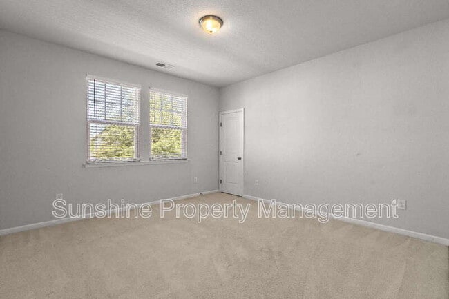 Building Photo - 400 Rhema Rd