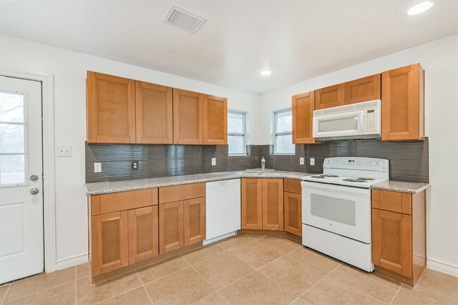 Building Photo - 10412 Ehlers Rd