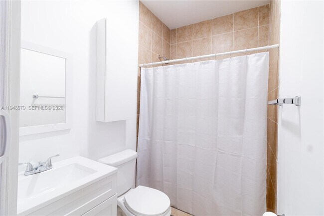 Building Photo - 16201 SW 144th Ct