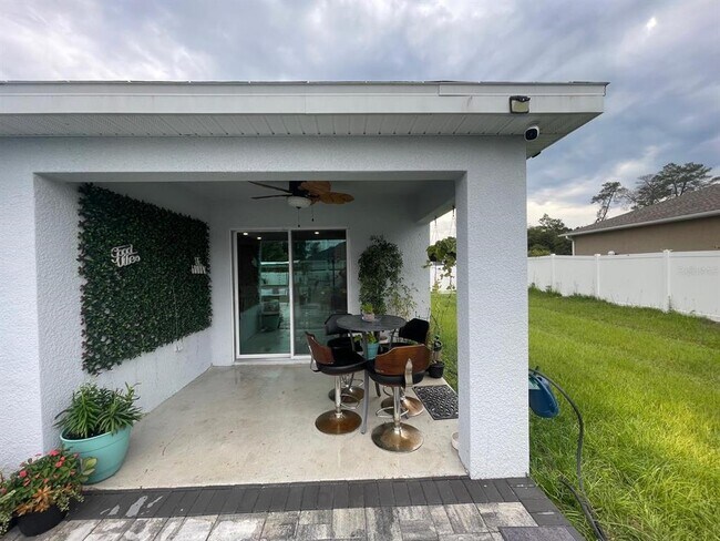 Building Photo - 465 Marion Oaks Ln