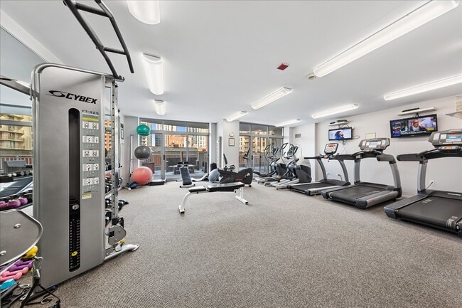 Building Photo - 600 N Dearborn St