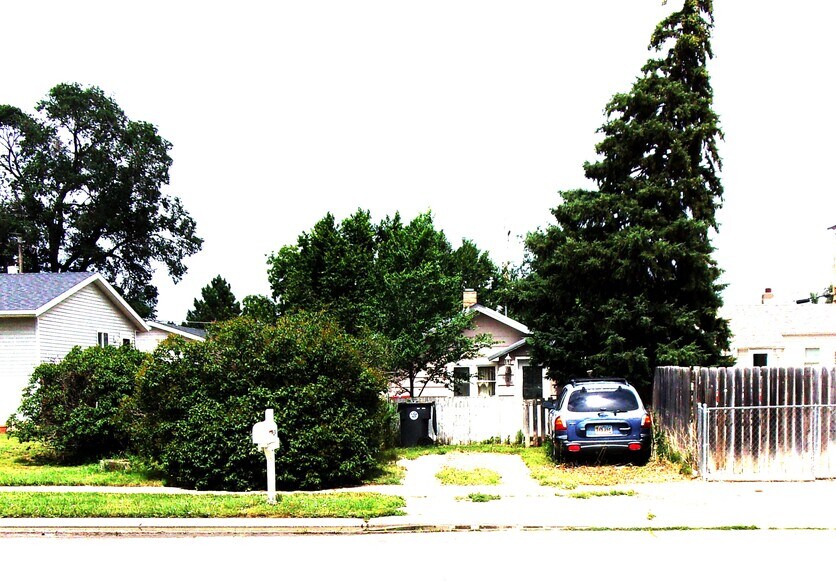 Primary Photo - 624 E Madison St