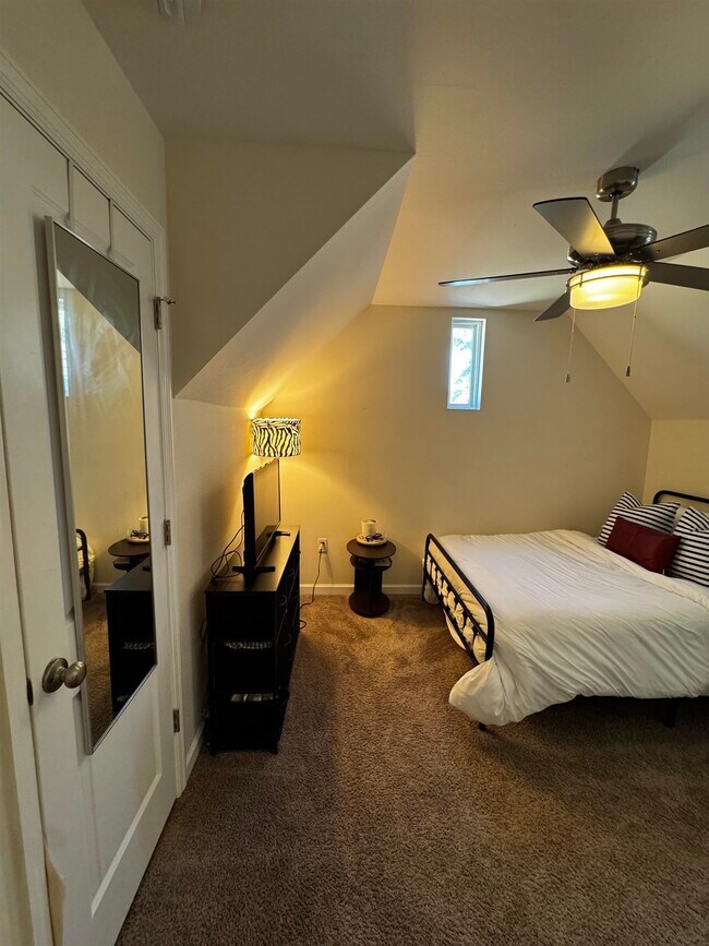 Building Photo - 2840 Blue Blossom Trail