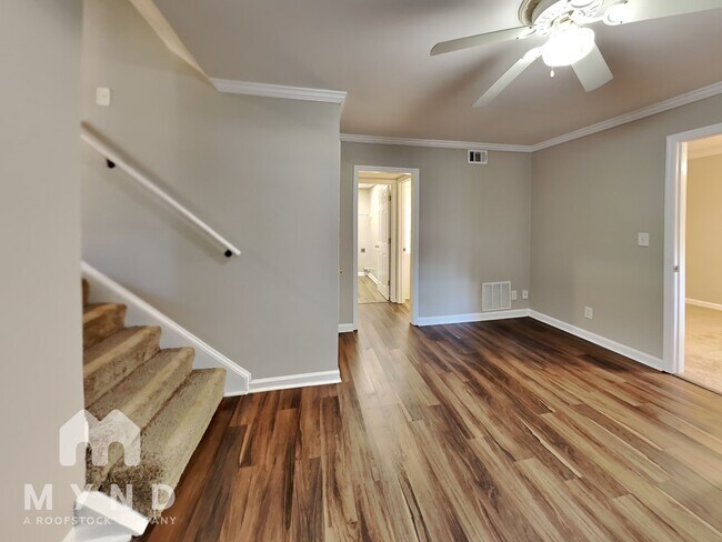 Building Photo - 2475 Suncrest Ct