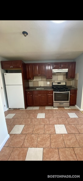 Building Photo - 134 Willard St