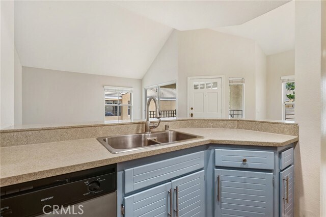 Building Photo - 5 Rice Aisle