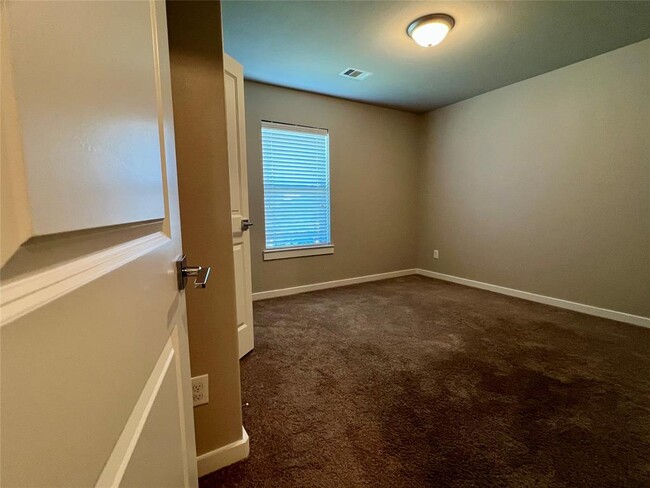 Building Photo - 12347 Breckenwood Mills Dr