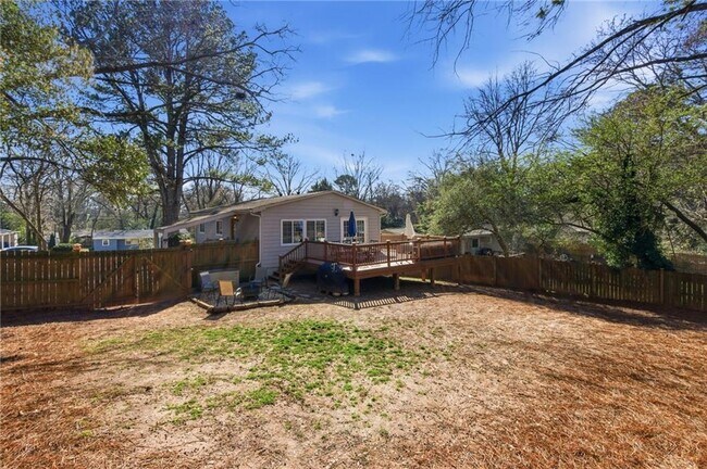 Building Photo - 3112 Dove Way