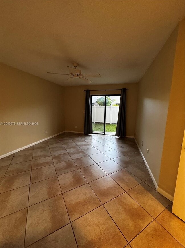 Building Photo - 951 SW 109th Ave