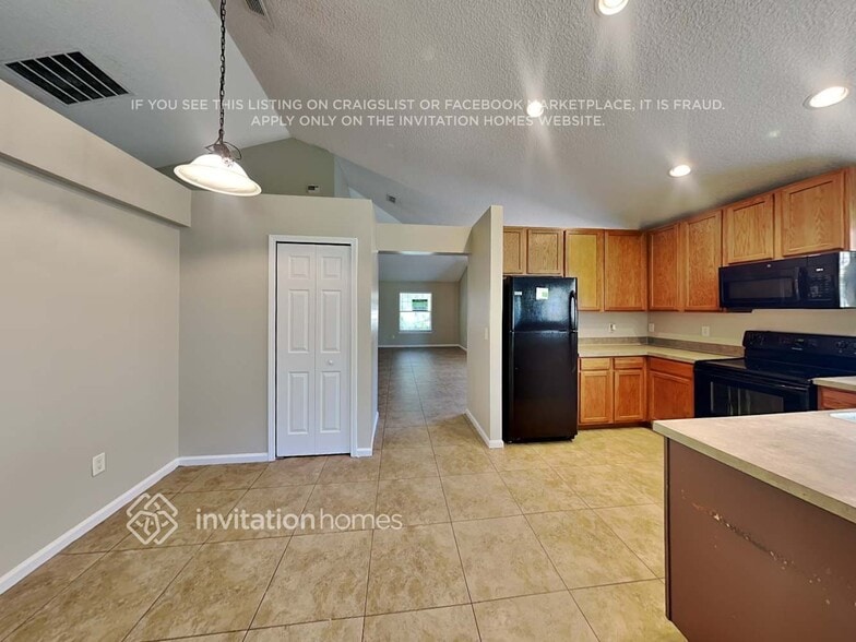 Building Photo - 1068 Moosehead Dr