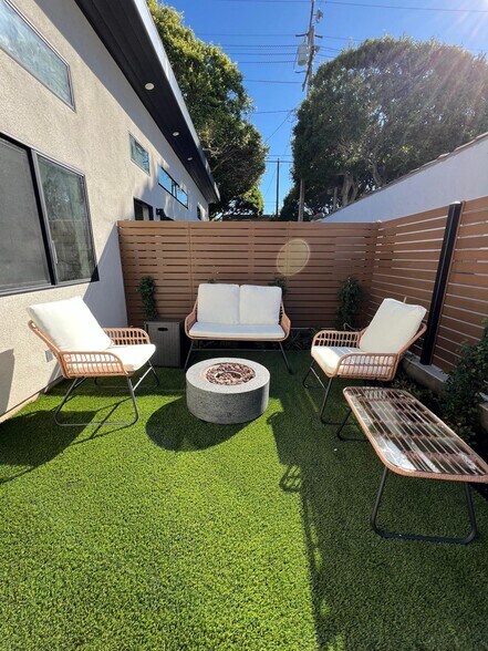 Building Photo - 233 Ashland Ave