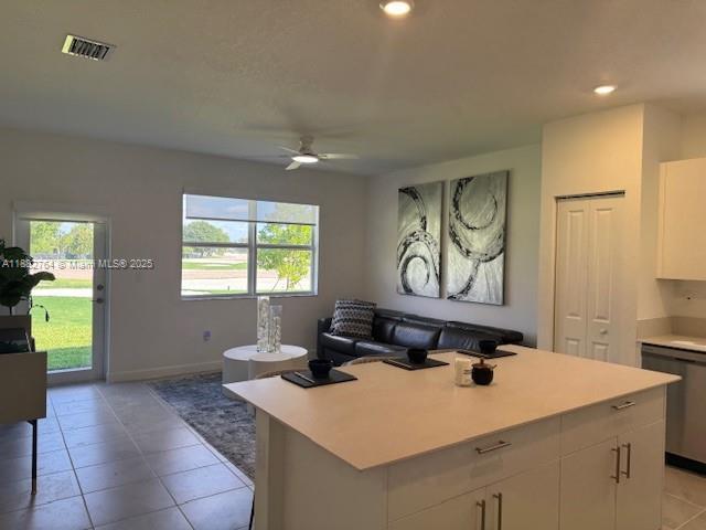 Building Photo - 2225 SE 30th St