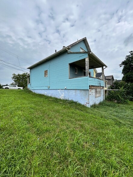 Building Photo - 951 High St